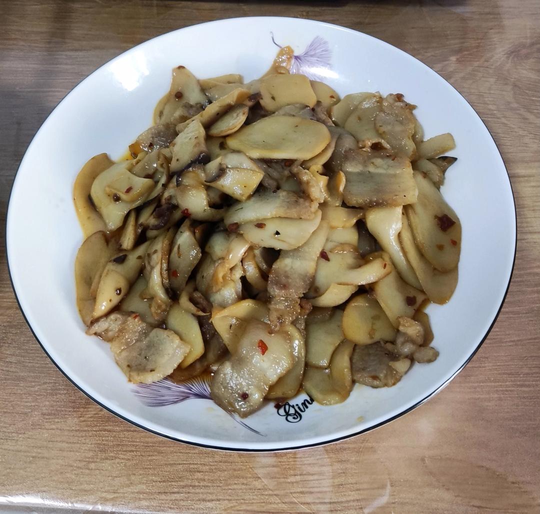 杏鲍菇炒肉