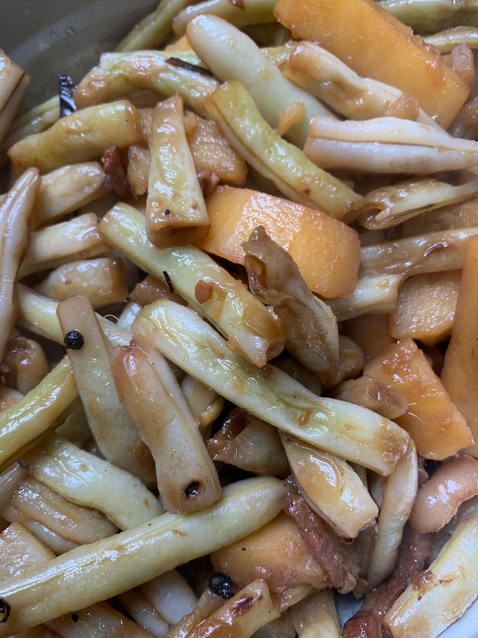 不吃两碗饭你找我！东北做法 酱炖芸豆土豆五花肉