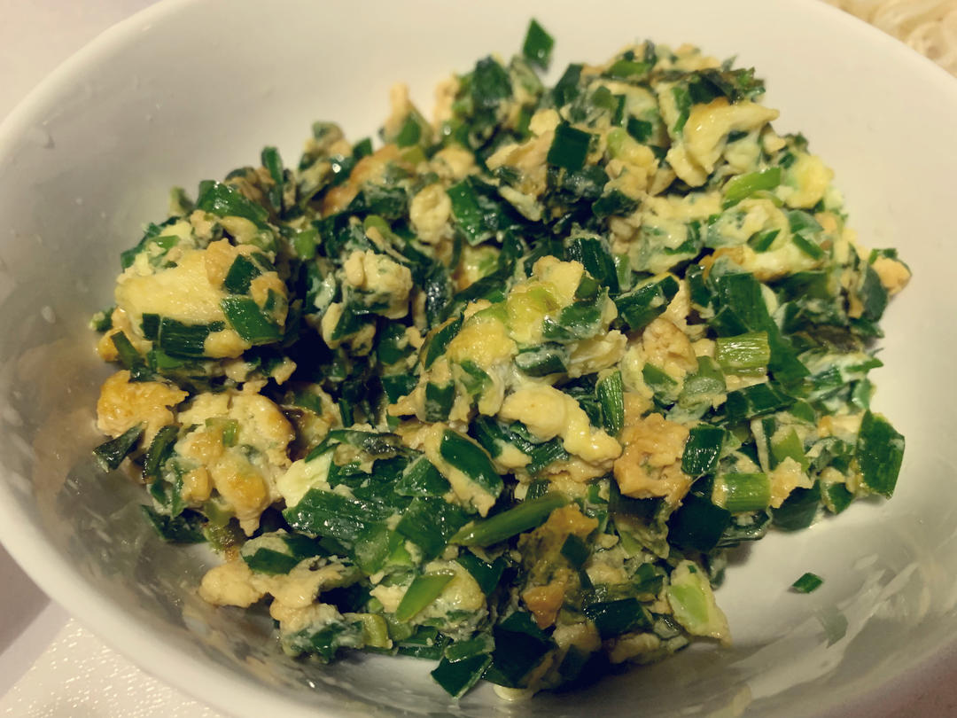 韭菜末炒鸡蛋