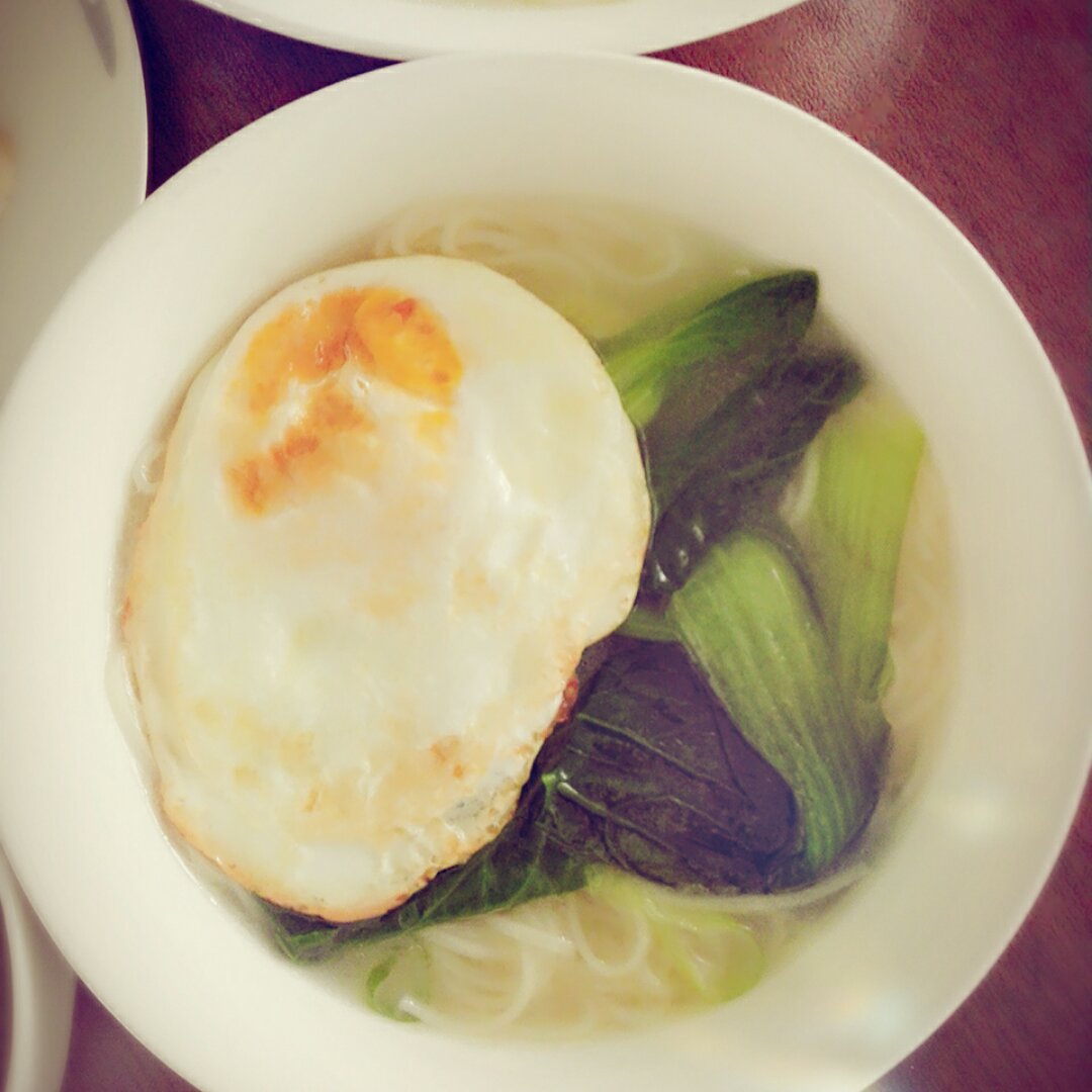 青菜煎蛋面