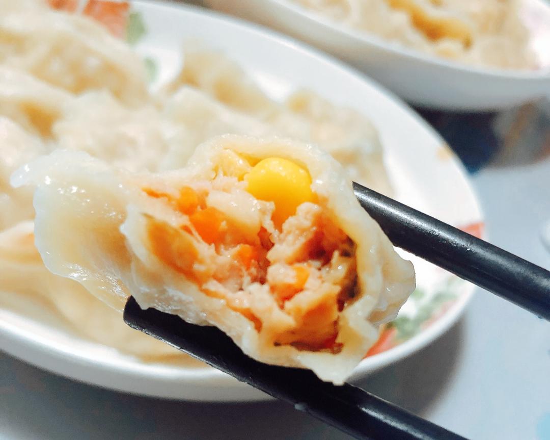 营养荸荠香菇玉米猪肉养生饺子的做法