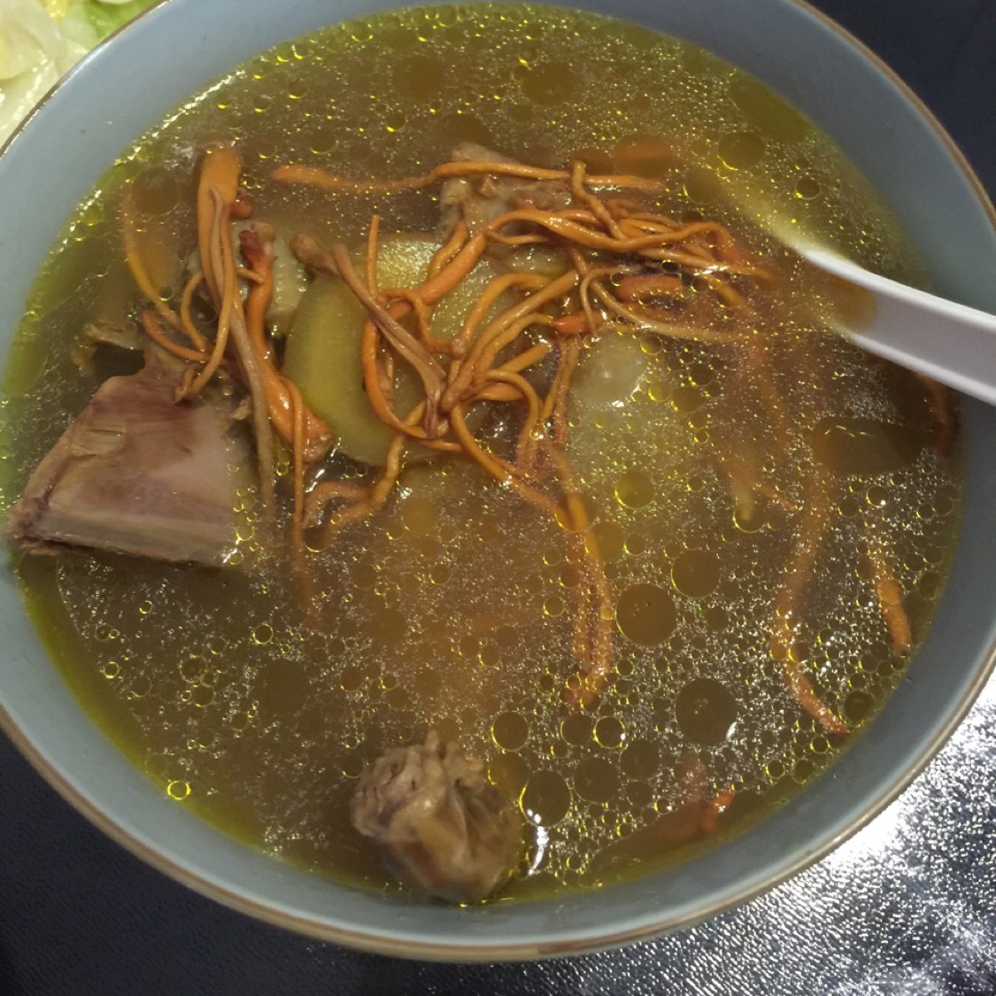 香菇枸杞鸽子汤