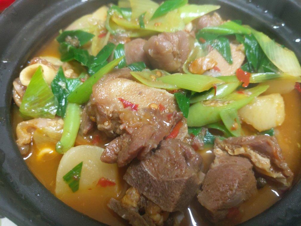 超级好吃下饭，萝卜焖羊肉