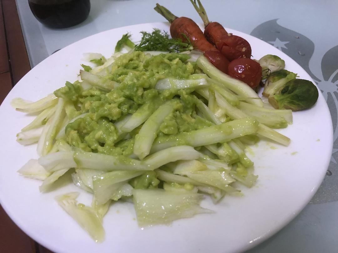 牛油果茴香沙拉