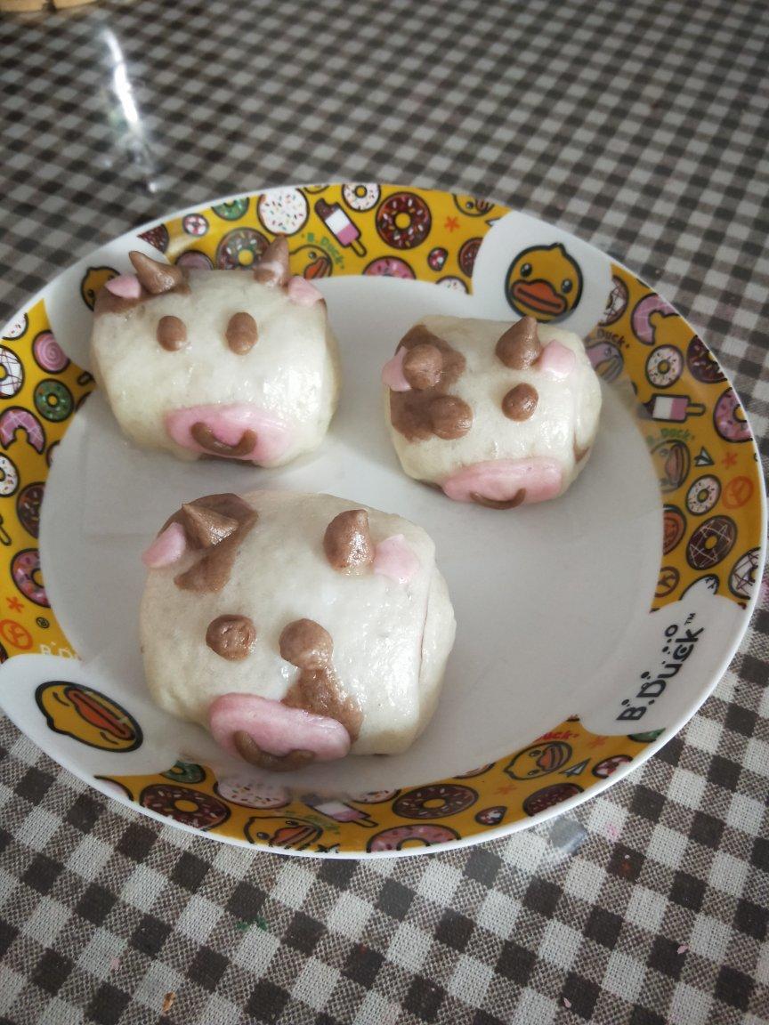 卡通刀切馒头系列之——可爱奶牛奶香馒头