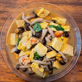 海鲜菇豆腐汤，超简单，晚上喝一碗暖暖的🍲