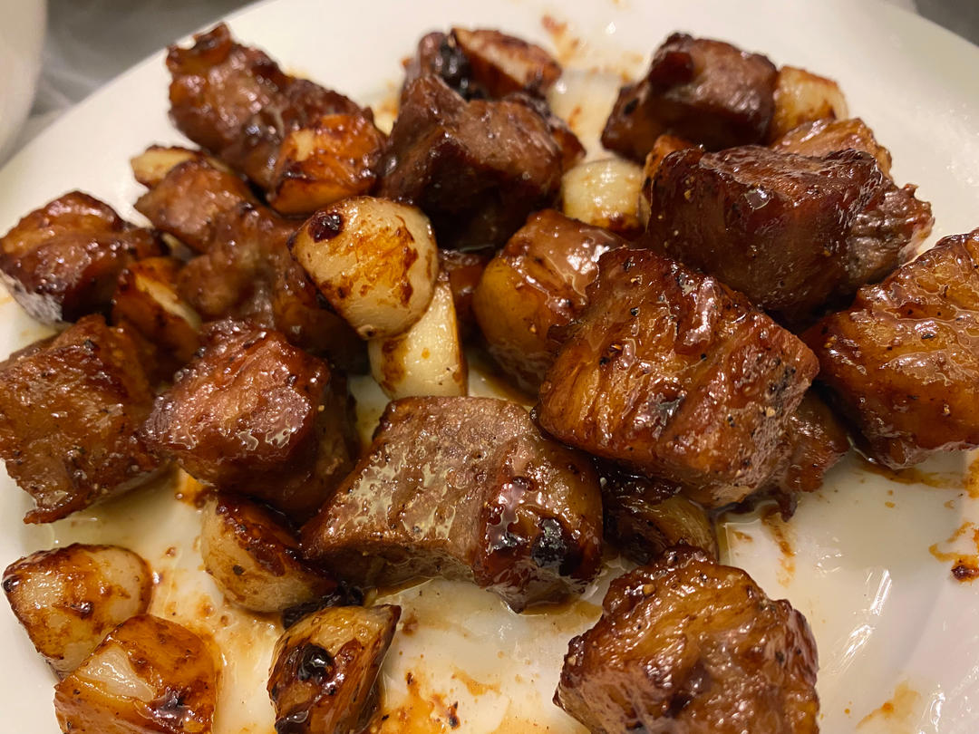 听起来就很好吃的黑椒蒜子牛肉粒