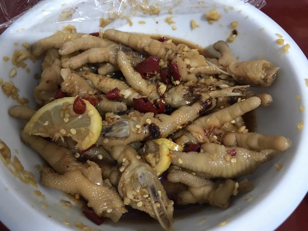 绝对不会后悔的酸辣鸡爪