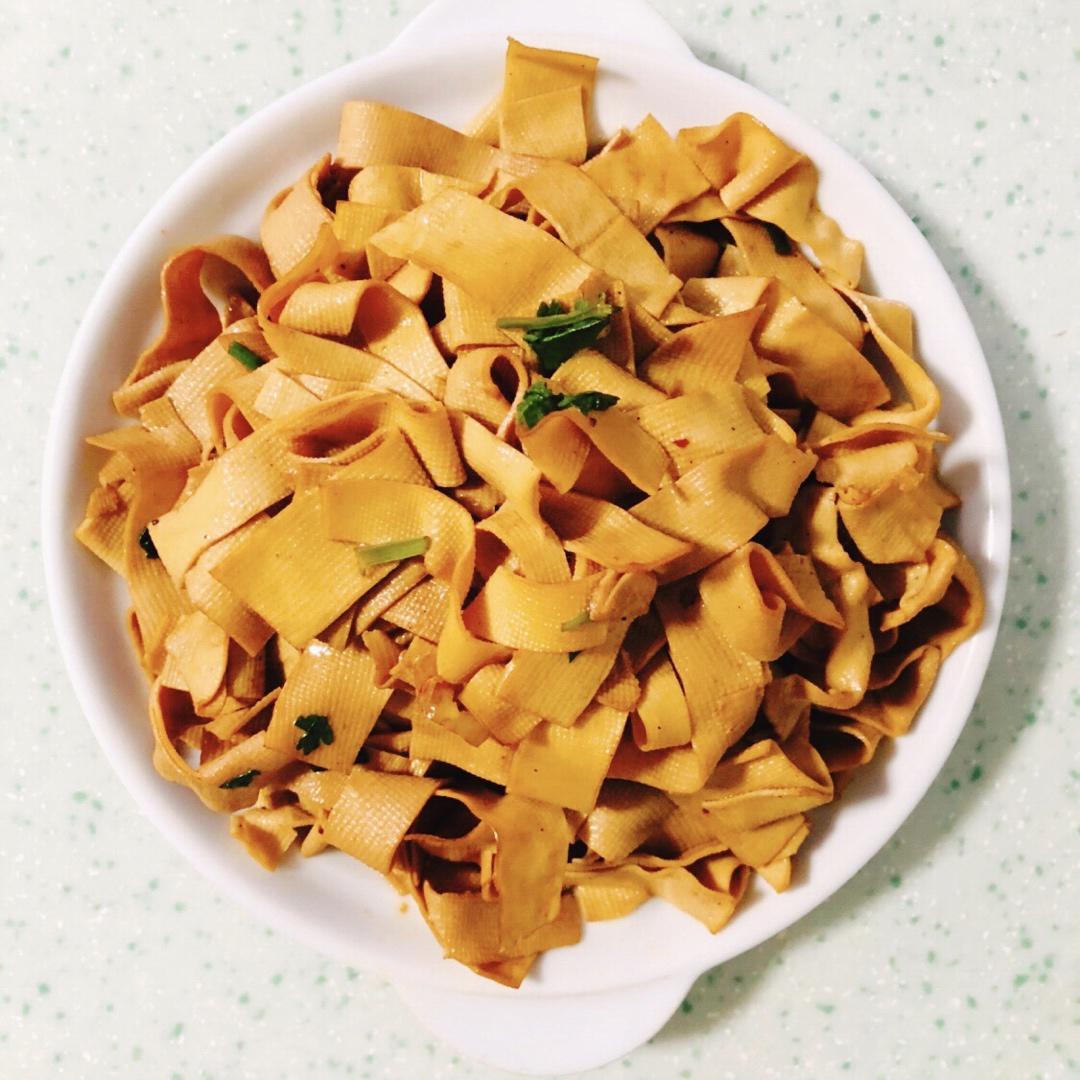 凉拌千张豆腐丝