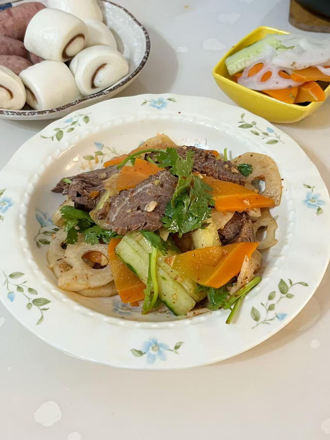 香菜拌辣卤牛肉