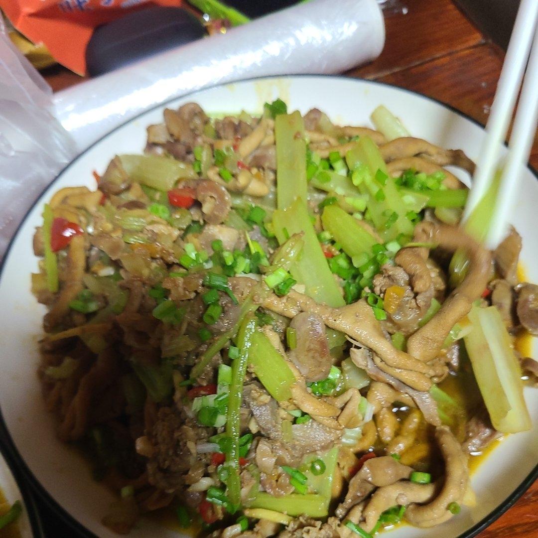 能吃三碗饭的开胃菜-酸辣鸡杂