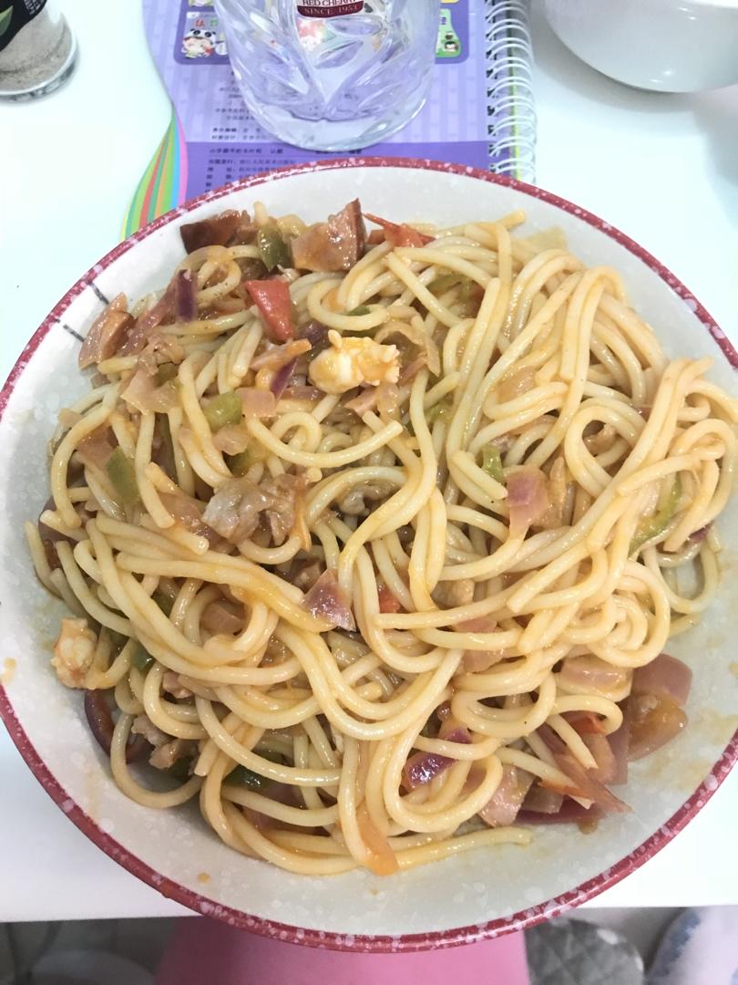 番茄肉酱意大利面