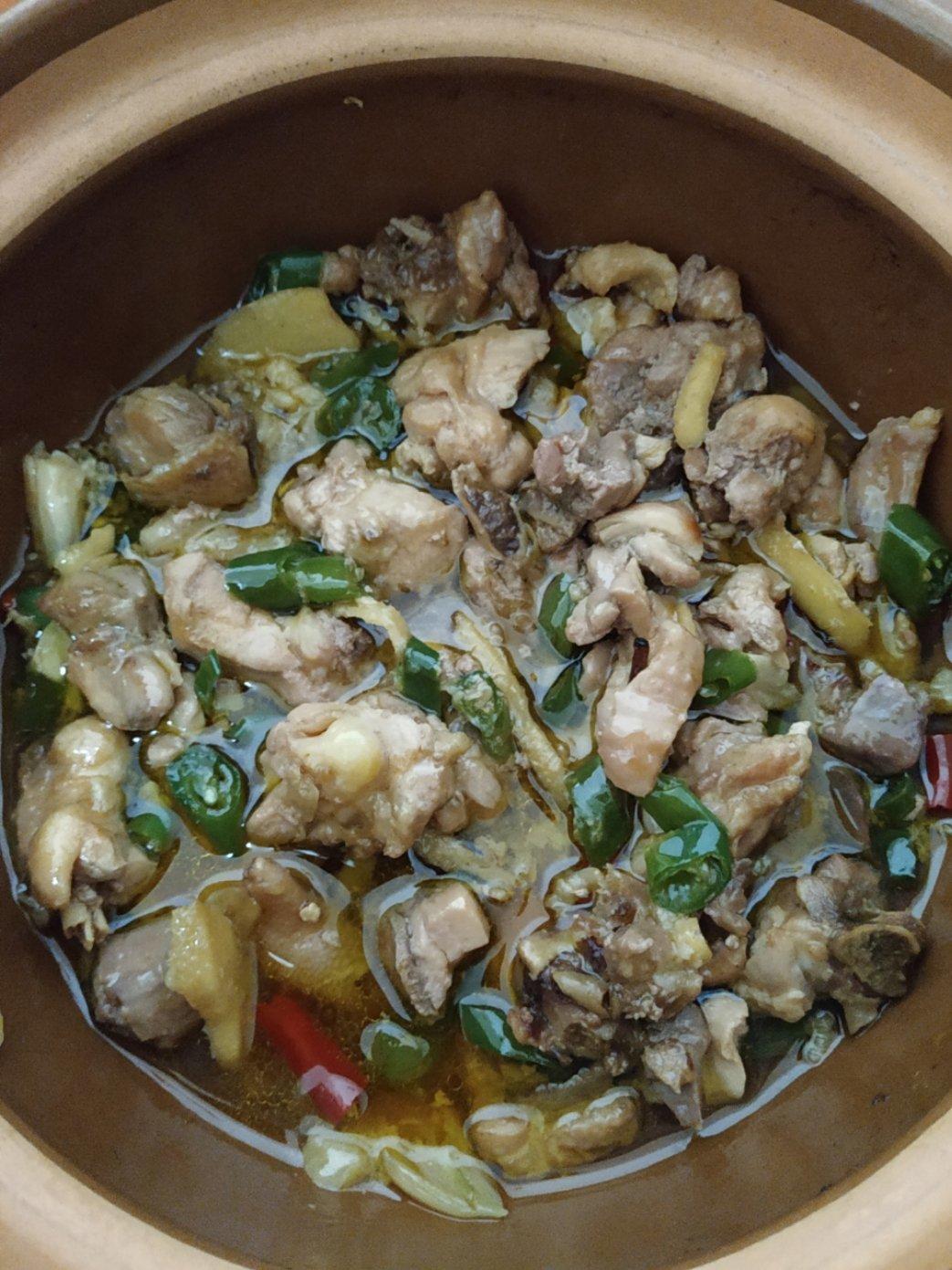 砂锅鸡煲
