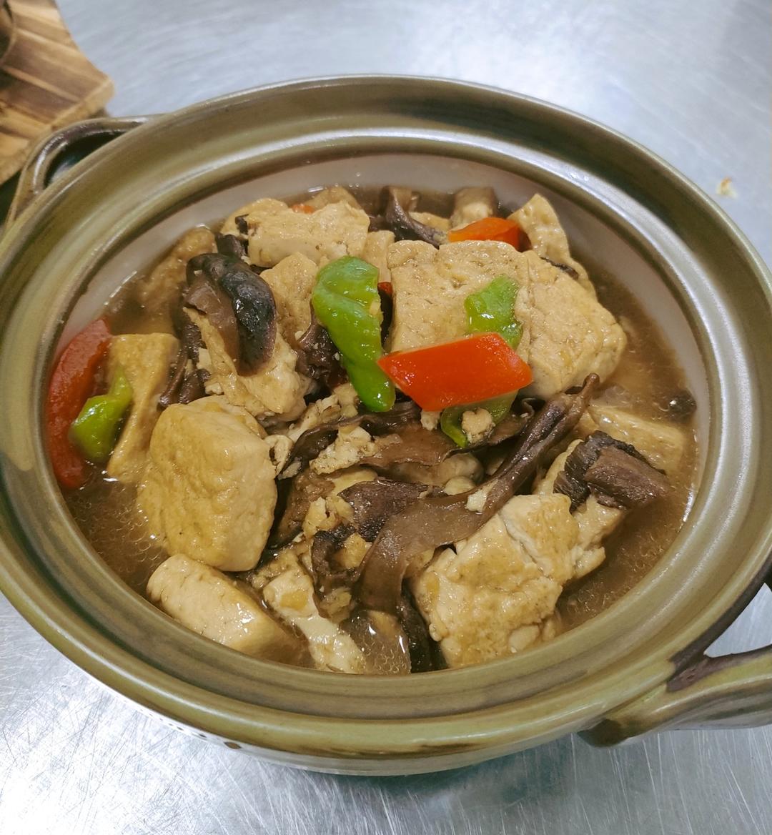 牛肝菌豆腐煲✨