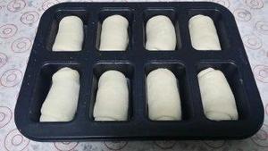 最朴素的咸面包——无糖无蛋无奶无黄油(液种发酵)的做法 步骤6
