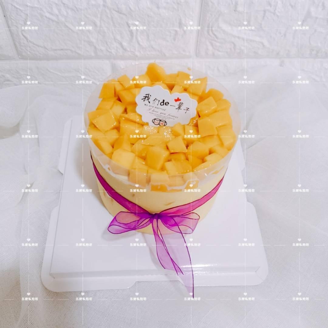 美翻了的Hello kitty芒果慕斯