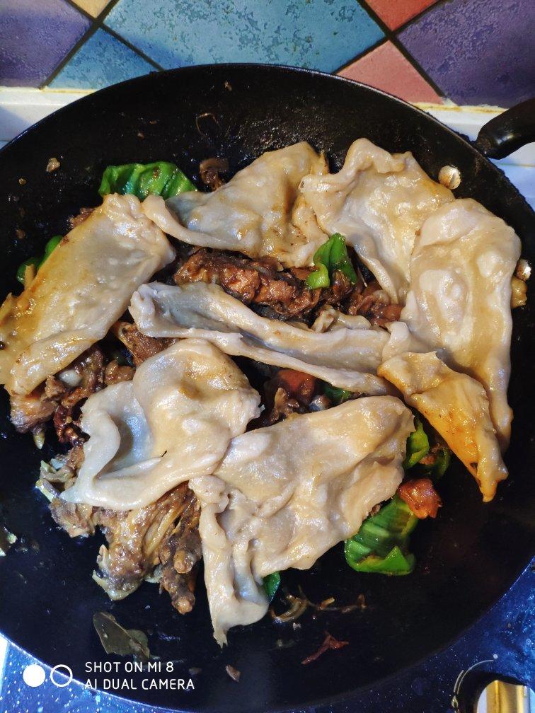 地锅鸡贴饼（两种贴法）