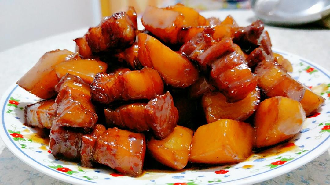 堂妈小厨——小土豆红烧肉