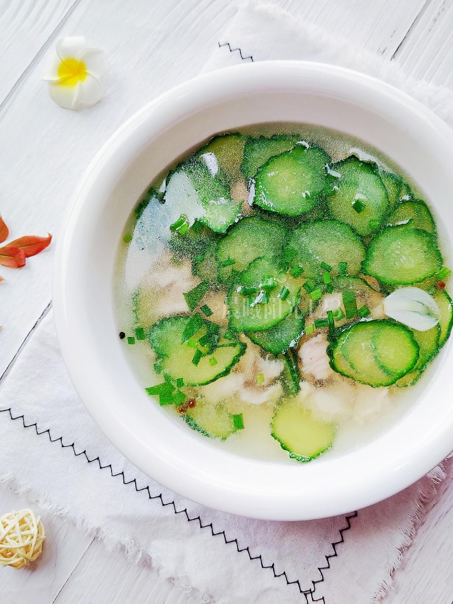 清淡为主的黄瓜肉片汤