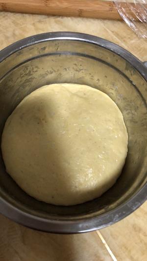 电饭锅煮的拉丝面包的做法 步骤1