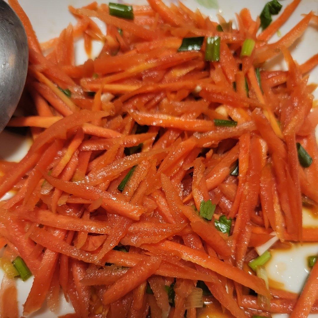 凉拌胡萝卜丝(减脂餐)