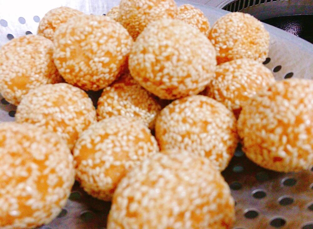黄金球之一（南瓜芝麻球）