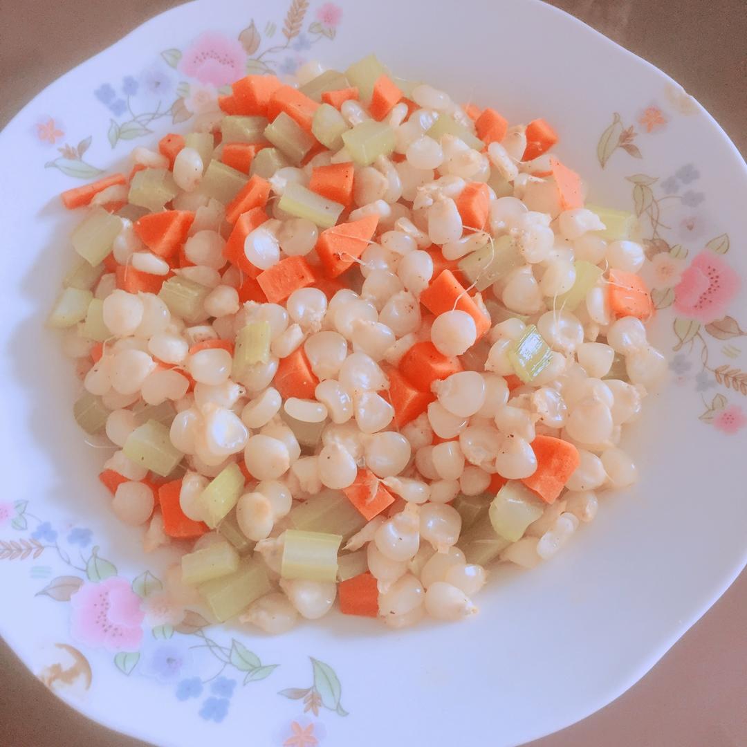 胡萝卜玉米炒黄瓜