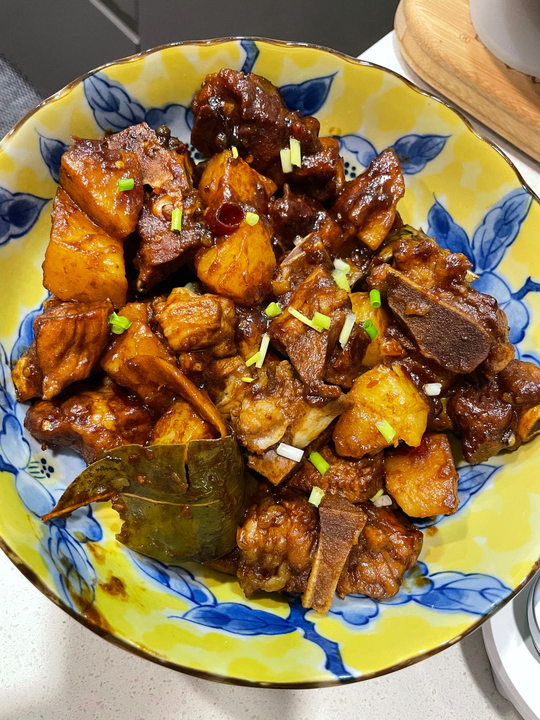 小美 土豆烧排骨