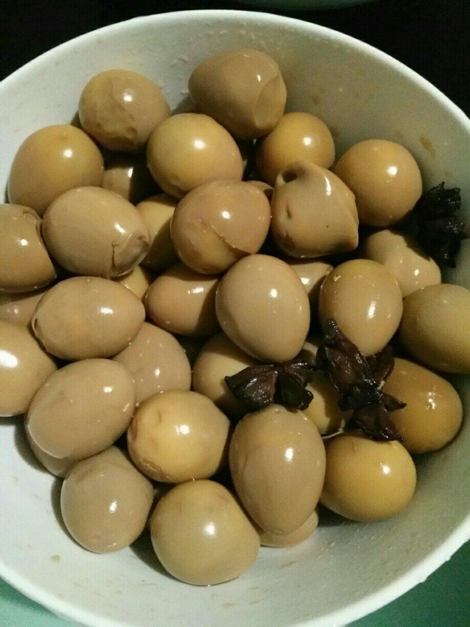 乡巴佬卤鹌鹑蛋