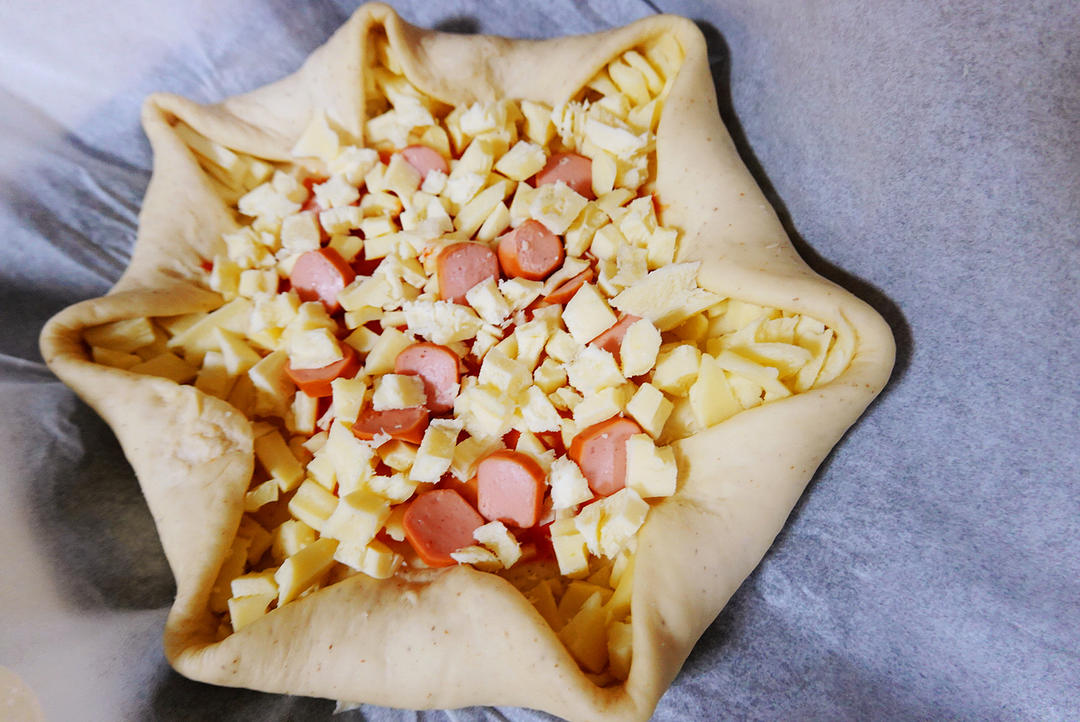 简单又好吃的8寸芝心披萨（含松软饼皮做法）