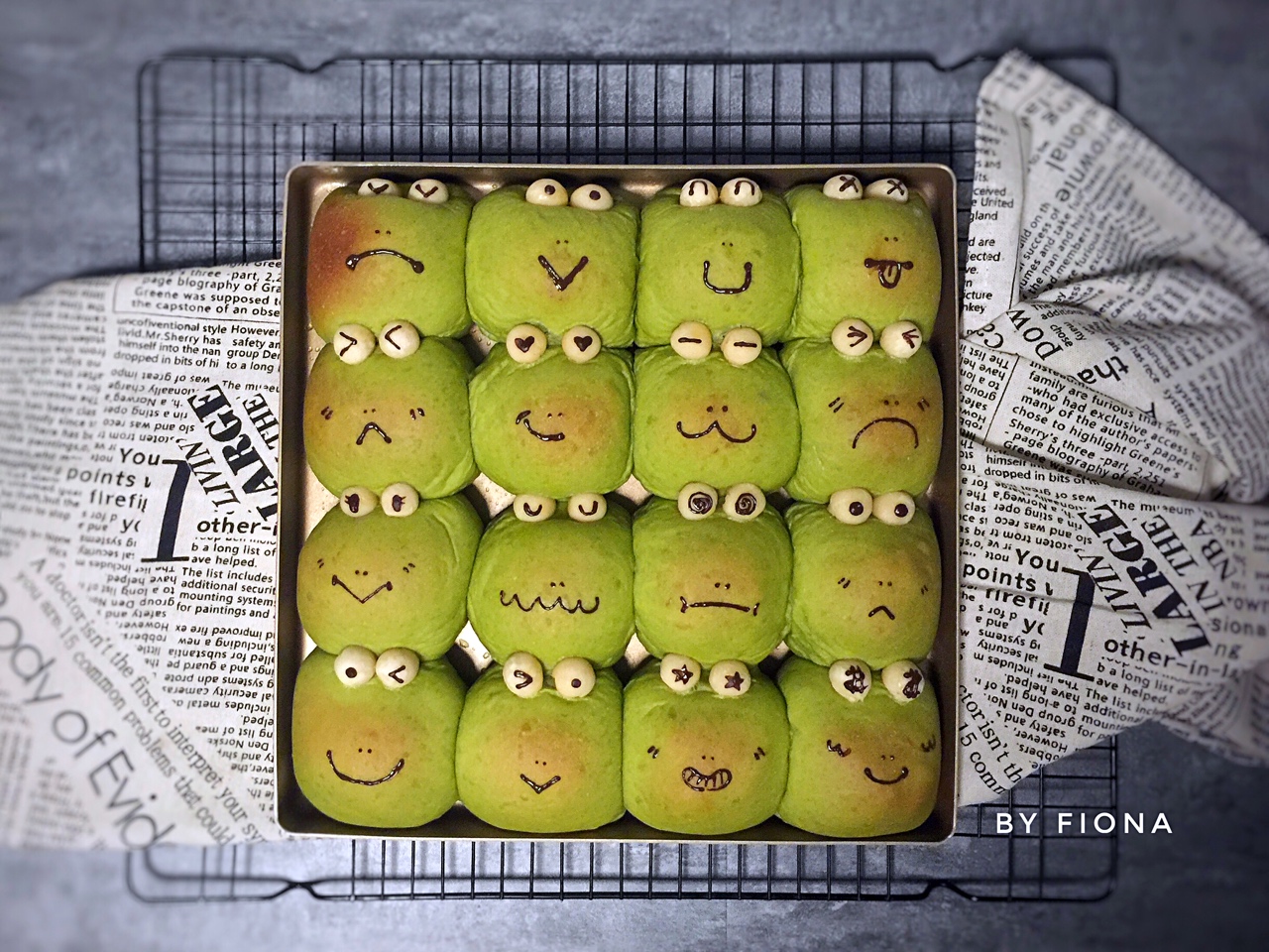 一次发酵——翠绿菠菜汁小青蛙挤挤小面包
