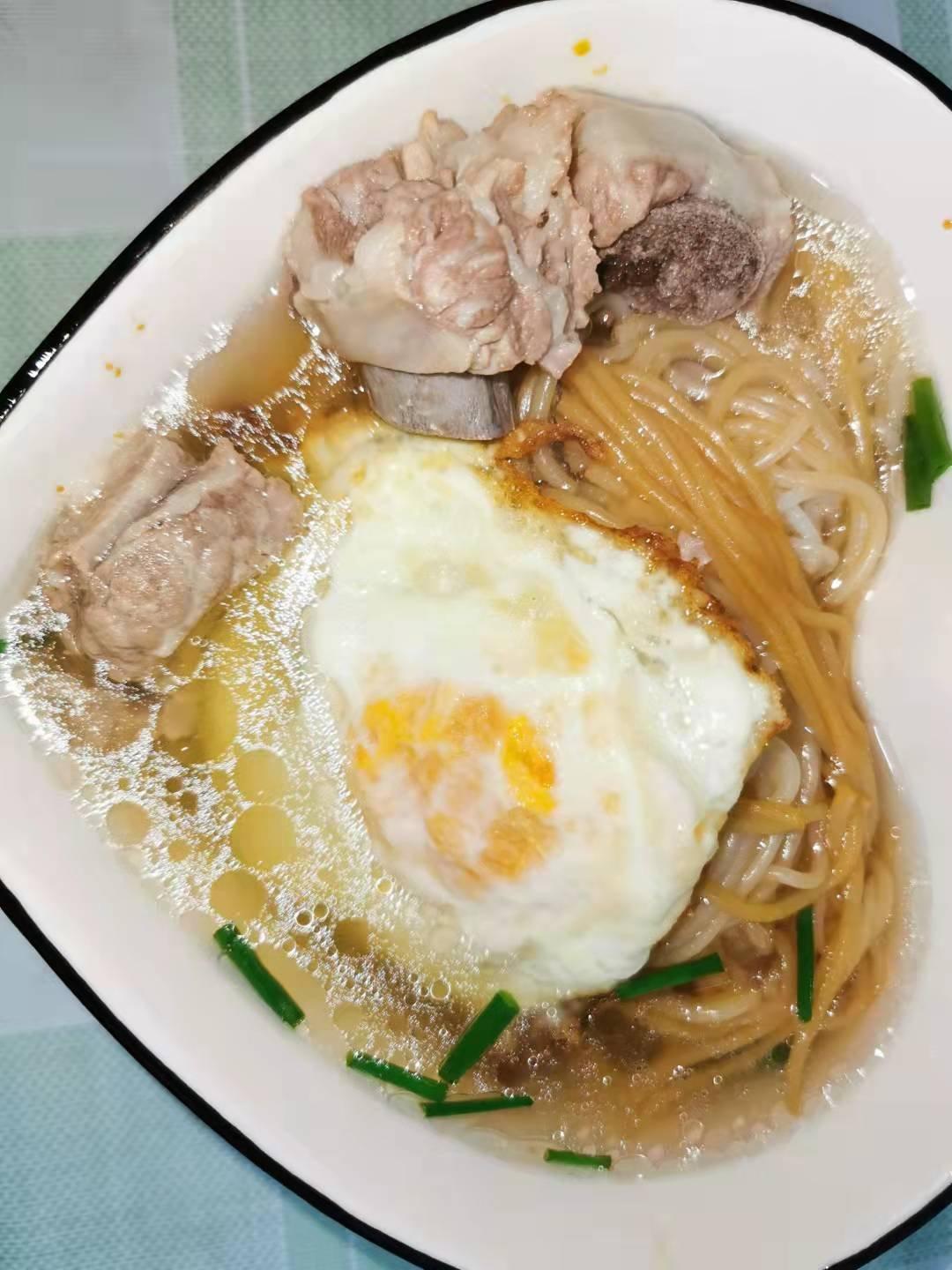 坚持打卡，给双胞胎做早餐
