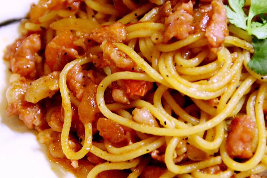 蕃茄蘑菇肉酱意大利面