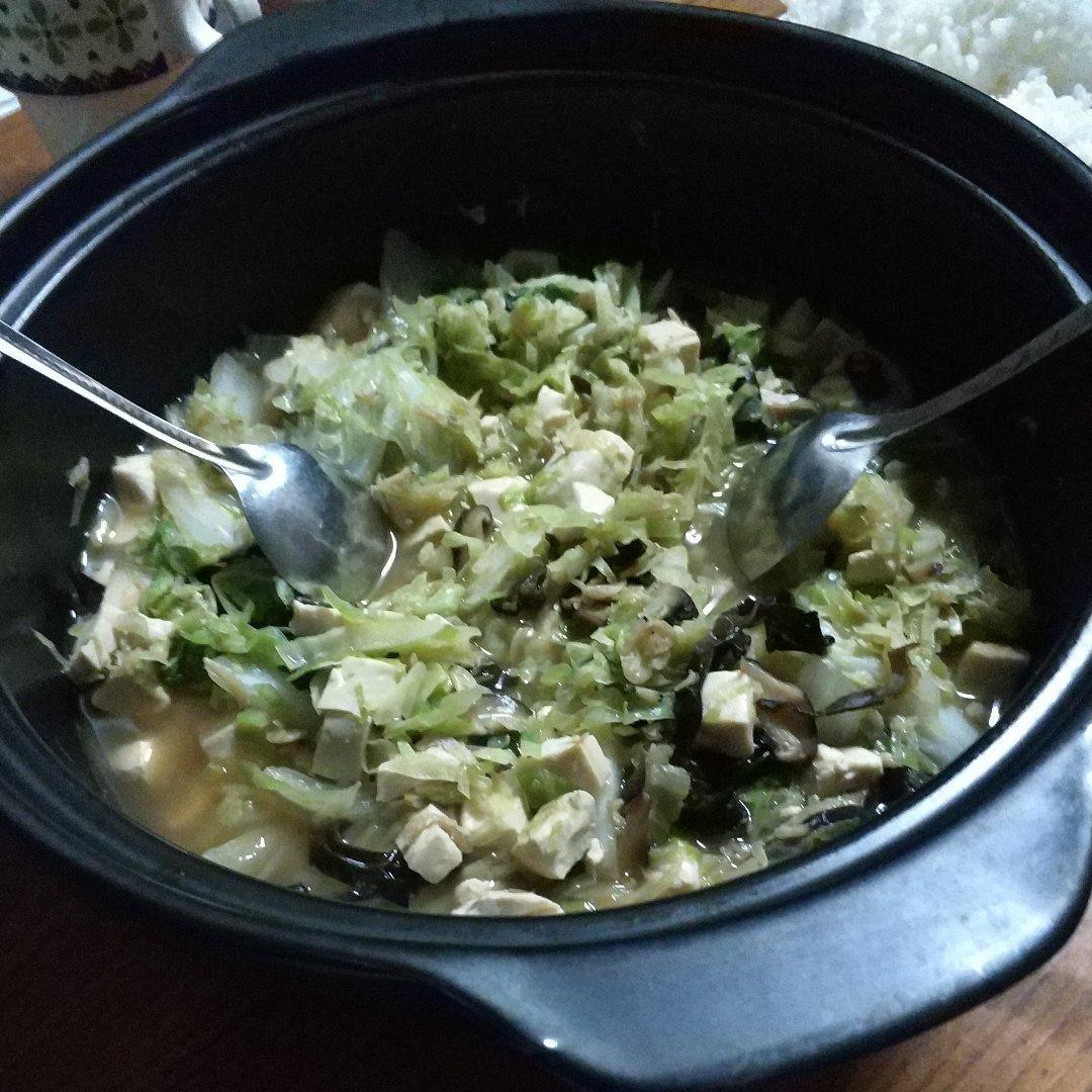 白菜虾皮豆腐煲