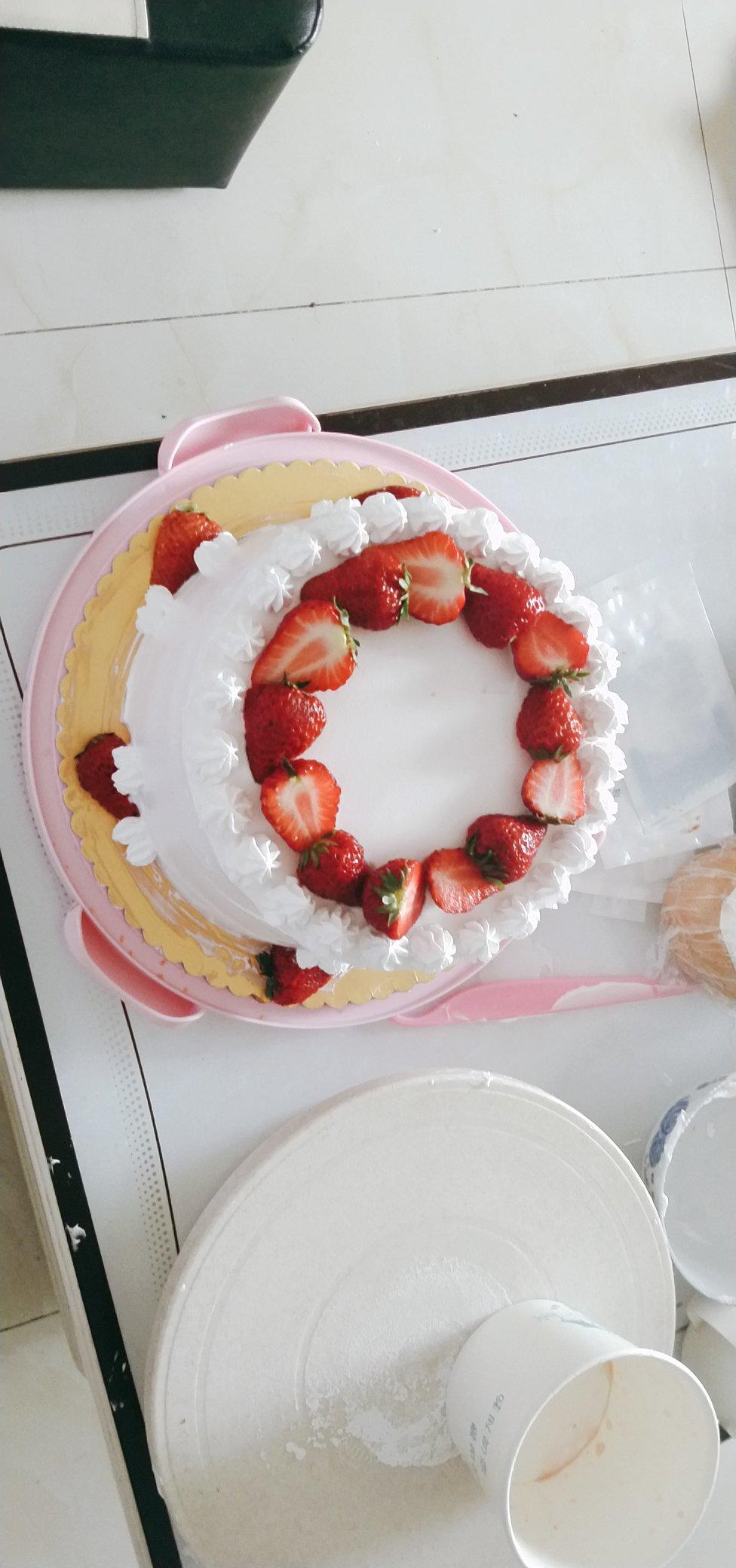 简约8寸草莓🍓生日蛋糕