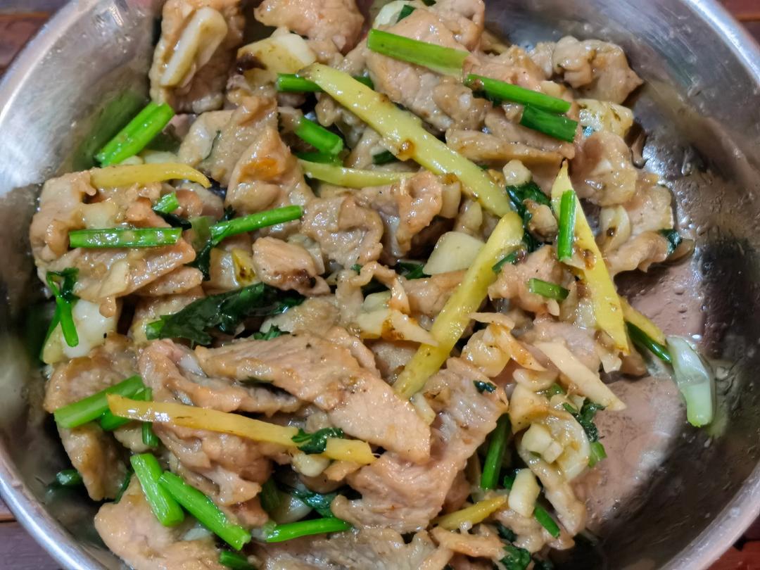 小炒牛肉（小白也可以做的超好吃！！）