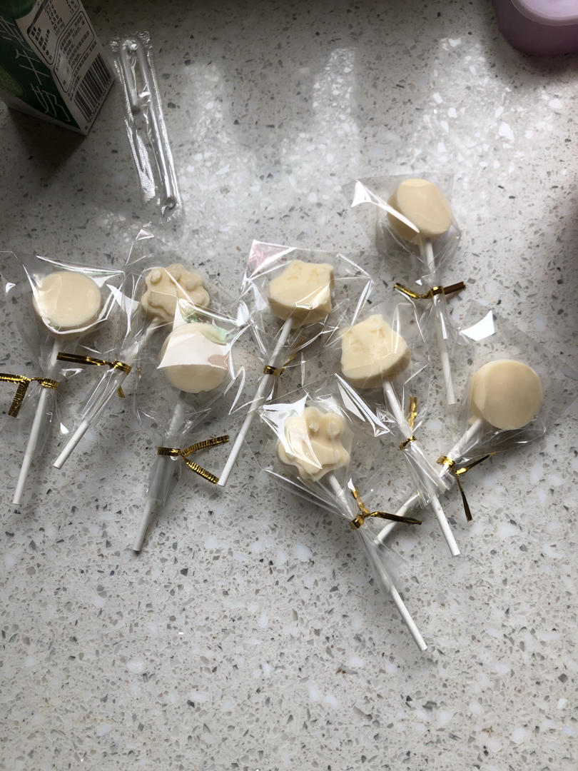 奶酪棒（秒杀市面上的妙可蓝多、女儿每天至少吃两支）