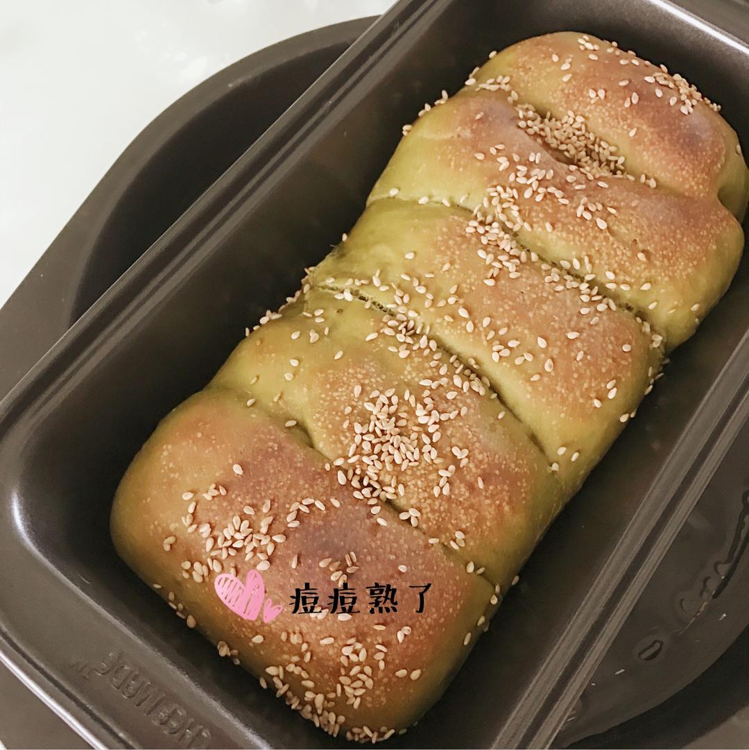 抹茶红豆沙馅面包（不需揉出手套膜，最适合初学者。）