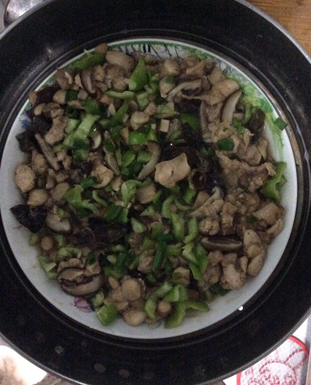 香菇蒸鸡腿肉