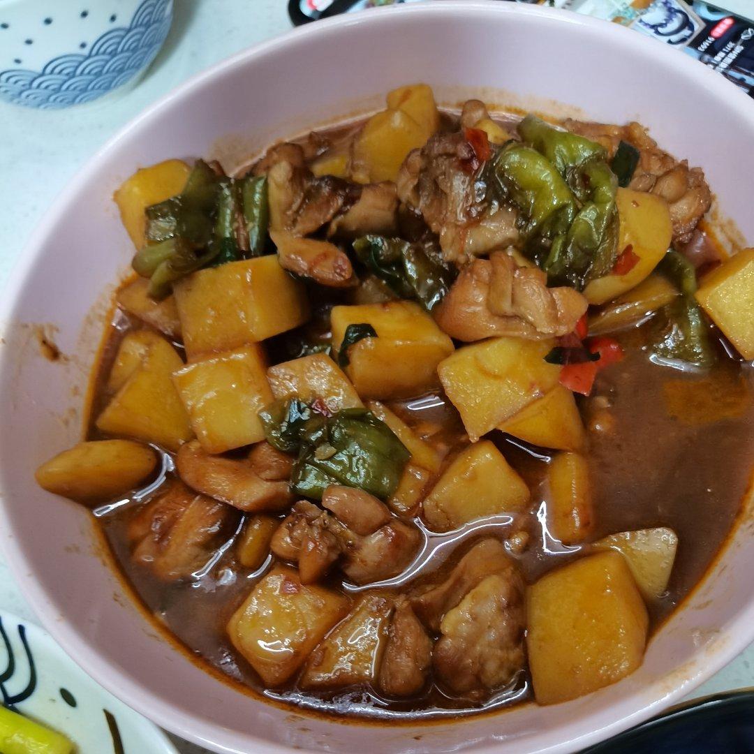 土豆烧鸡（非常下饭哦~）