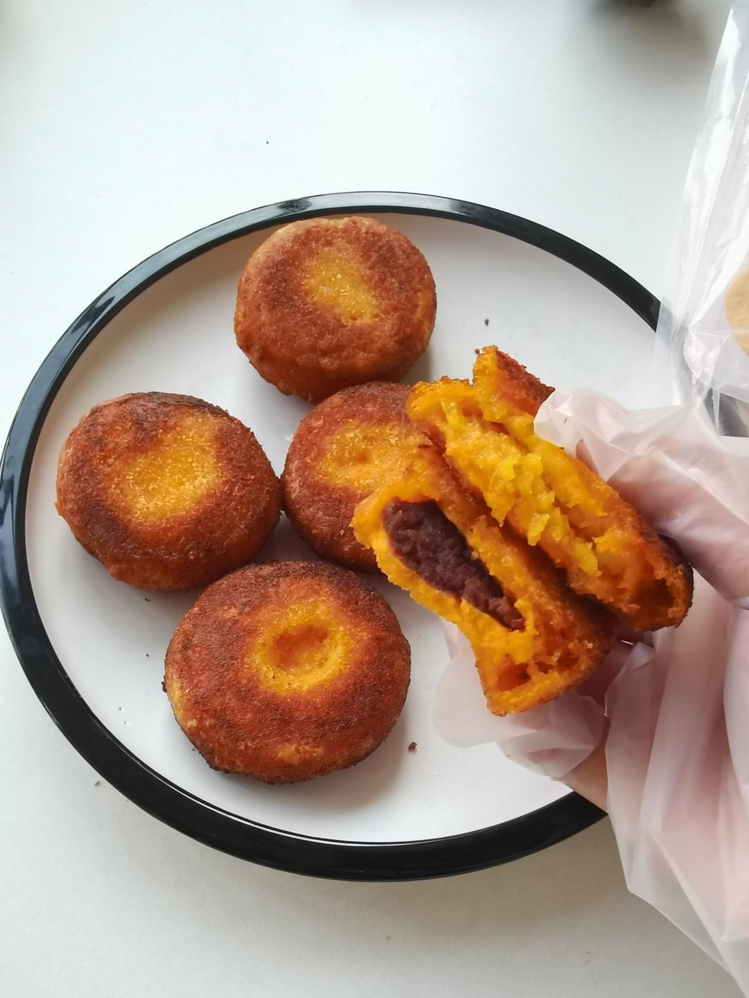 先粉后南瓜泥的南瓜饼