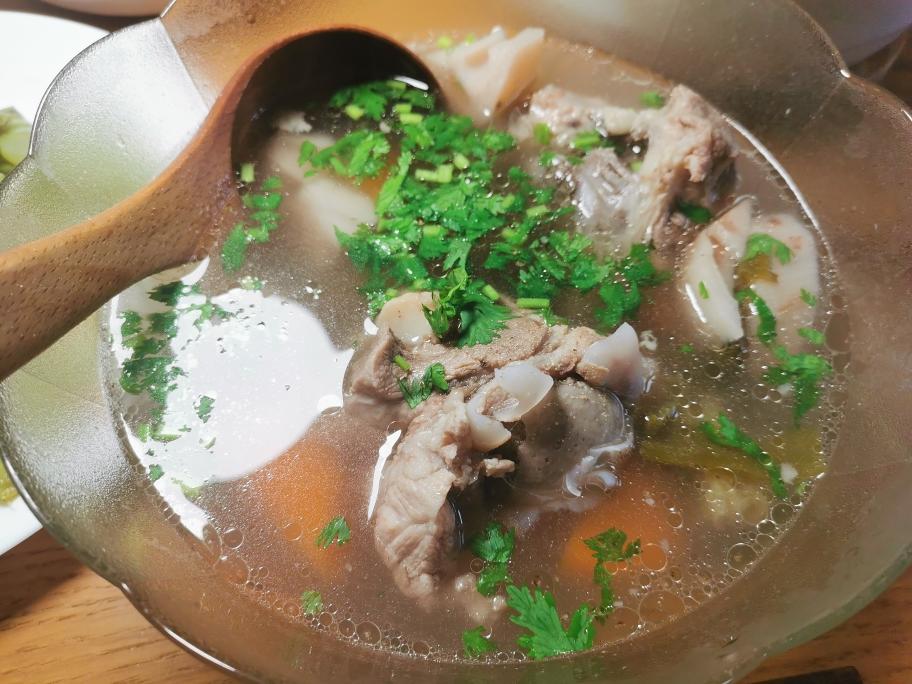 aip饮食 Day17莲藕大骨汤