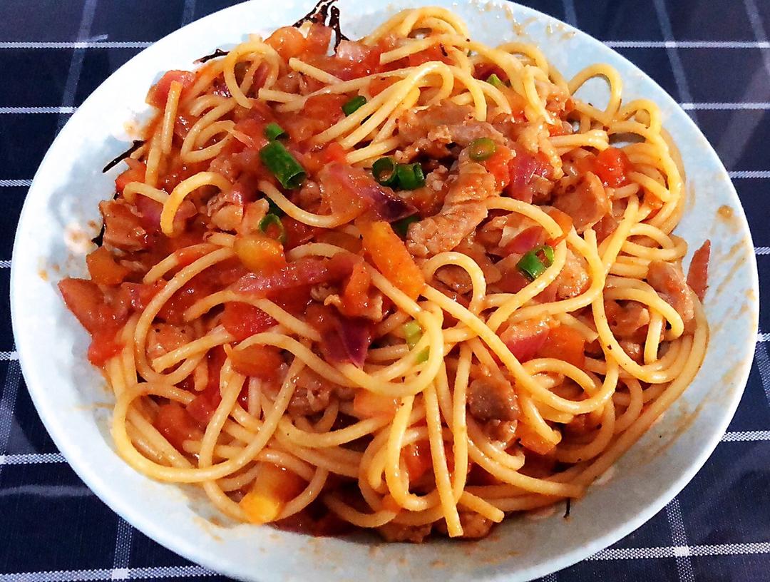 番茄肉酱意大利面