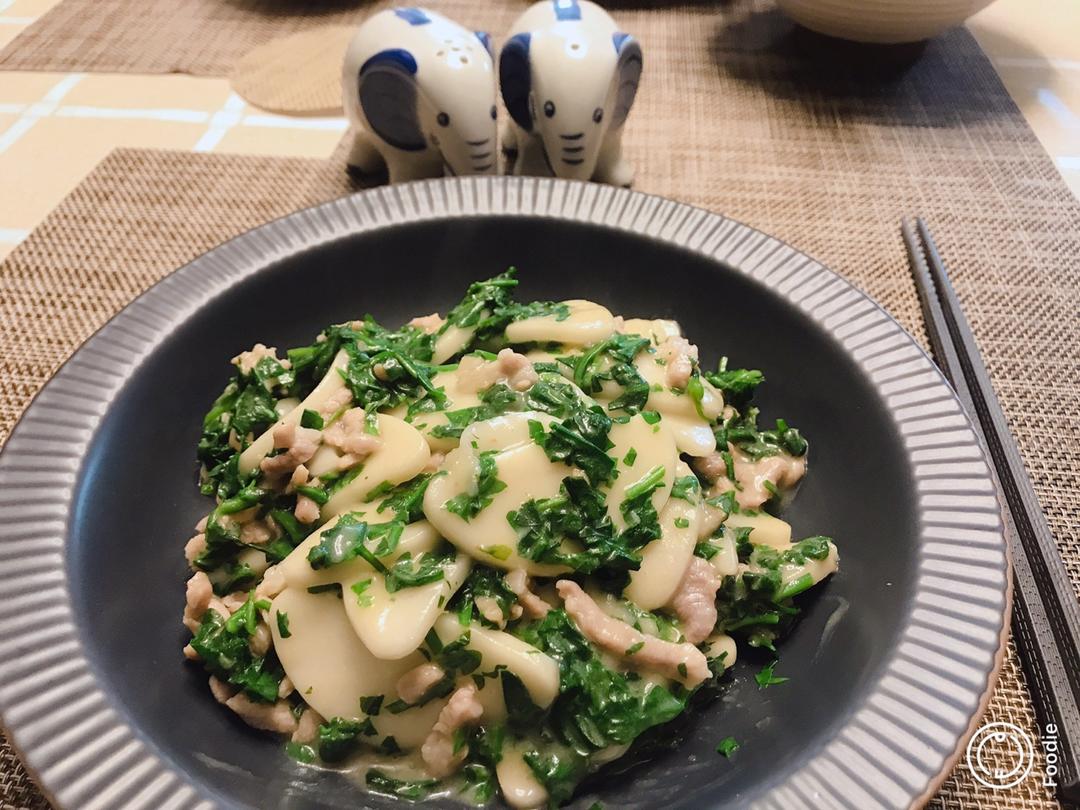 荠菜肉丝年糕