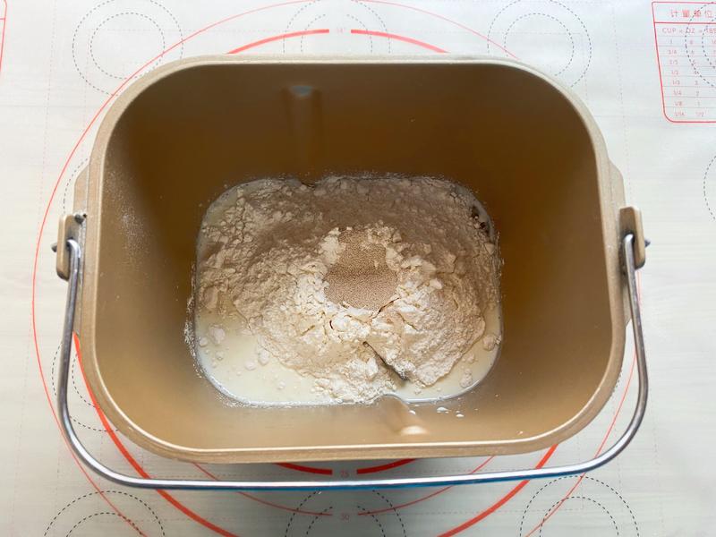 纯奶手撕吐司的做法 步骤1