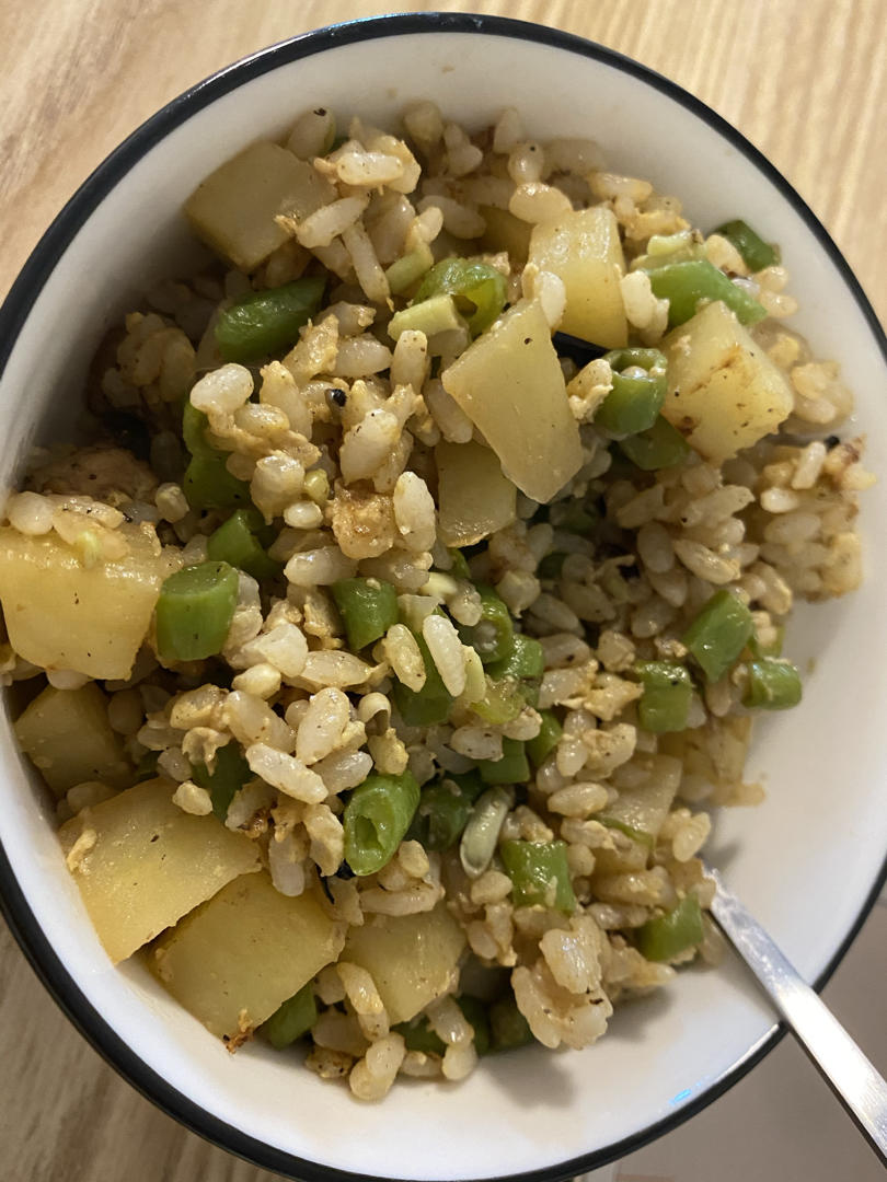 剩米饭版豆角土豆饭