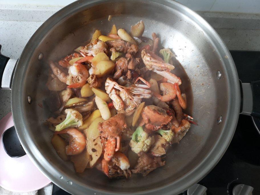 肉蟹煲这样做，比店里卖的还好吃❗️无敌下饭～