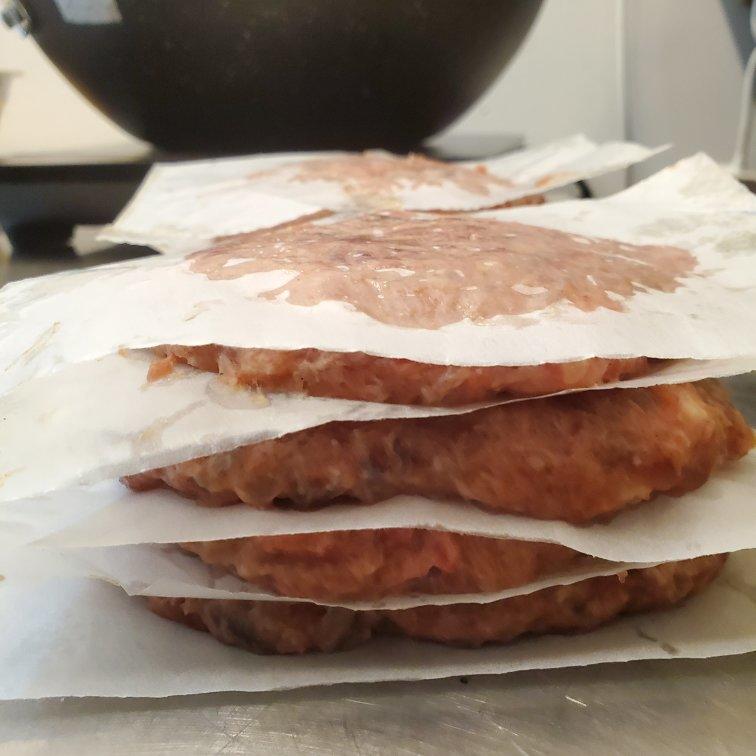 原汁原味的汉堡牛肉扒