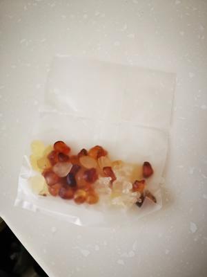 软糯胶原三宝——银耳桃胶皂角米红枣的做法 步骤3