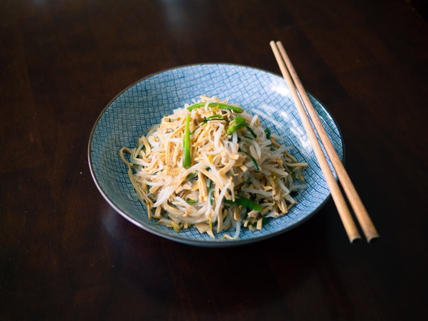 韭菜豆芽炒千张